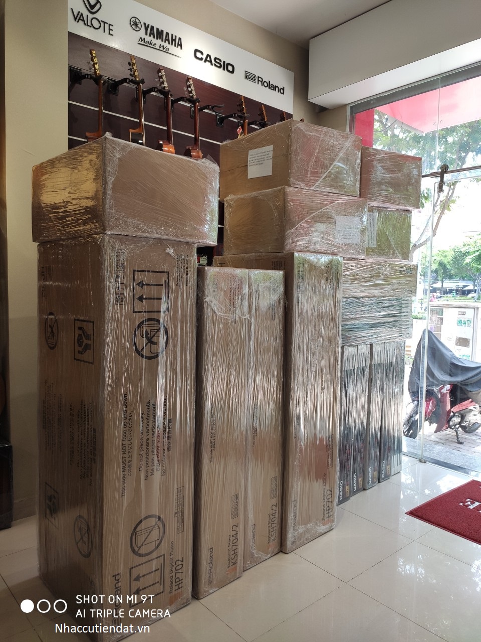 Đàn Piano điện Roland HP-702 11